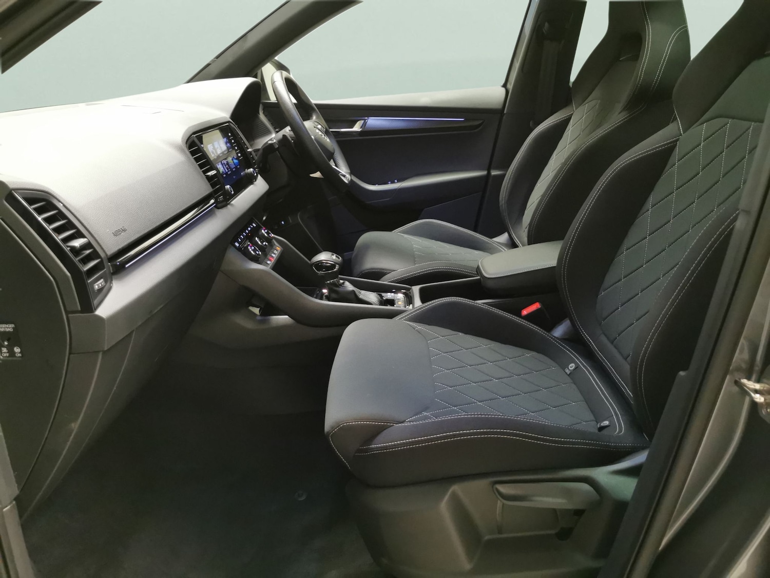 Used Skoda Karoq 2024 for sale - 77232692: Photo 4