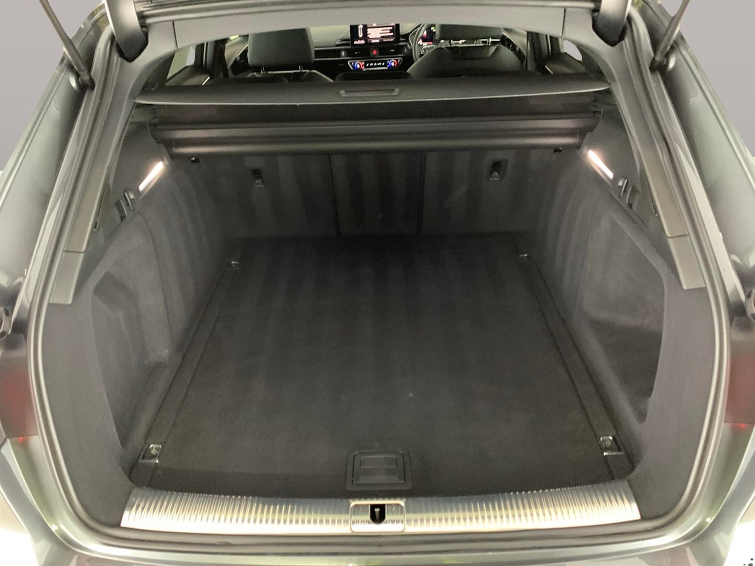 Used Audi A4 Avant 2023 for sale - 76180679: Photo 46