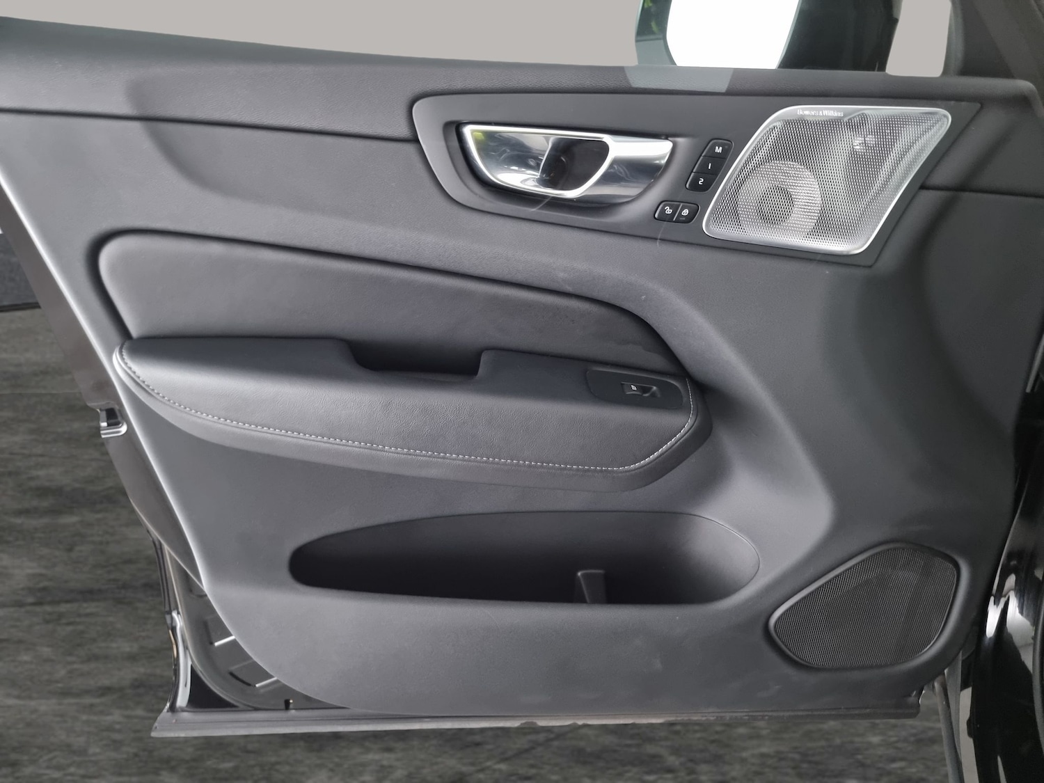 Used Volvo XC60 2022 for sale - 76141175: Photo 37