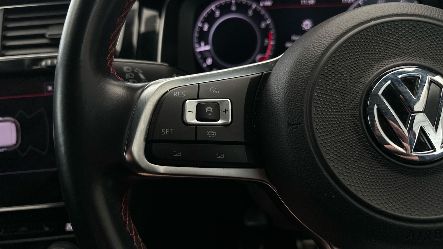 Used Volkswagen Golf 2019 for sale - 76946536: Photo 26