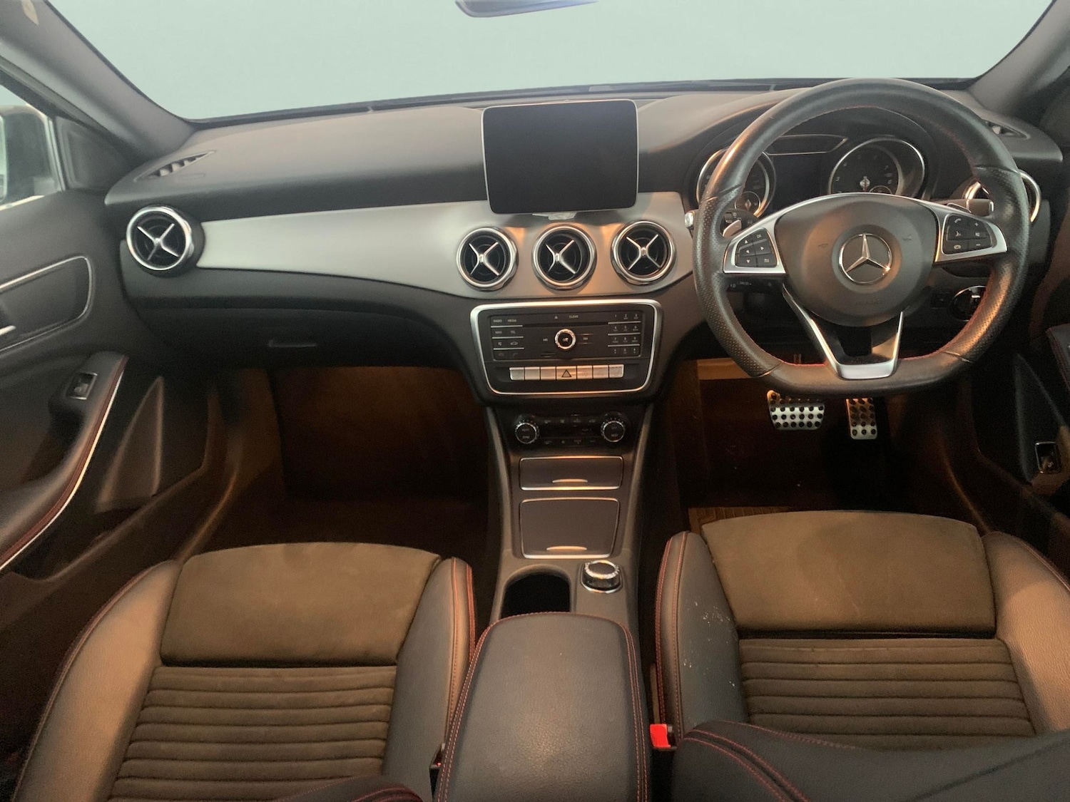 Used Mercedes-Benz GLA 2019 for sale - 76935209: Photo 6