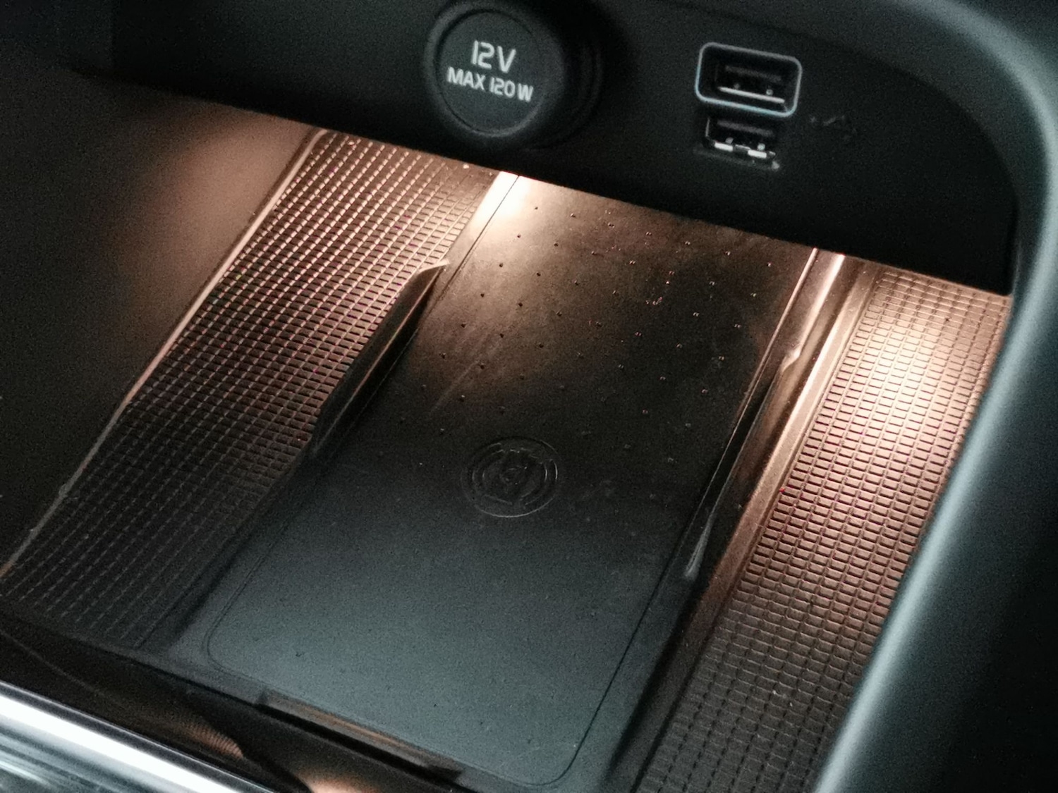 Used Volvo XC40 2022 for sale - 77136689: Photo 19