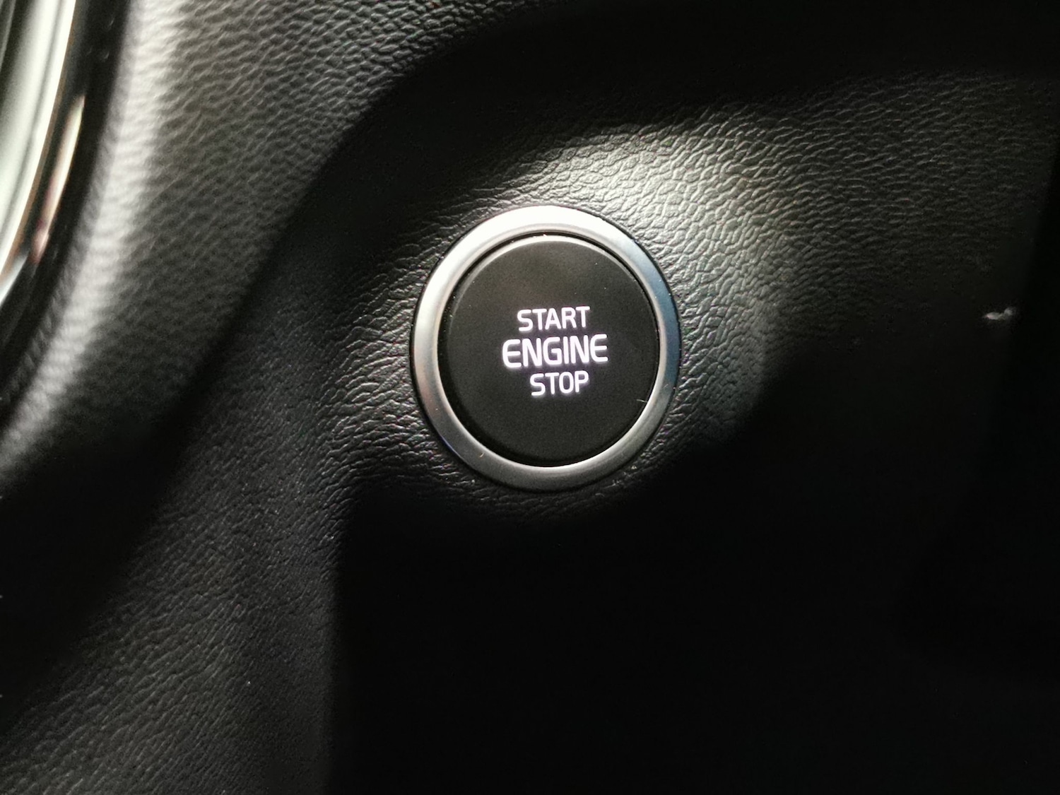 Used Volvo XC40 2022 for sale - 75997888: Photo 24