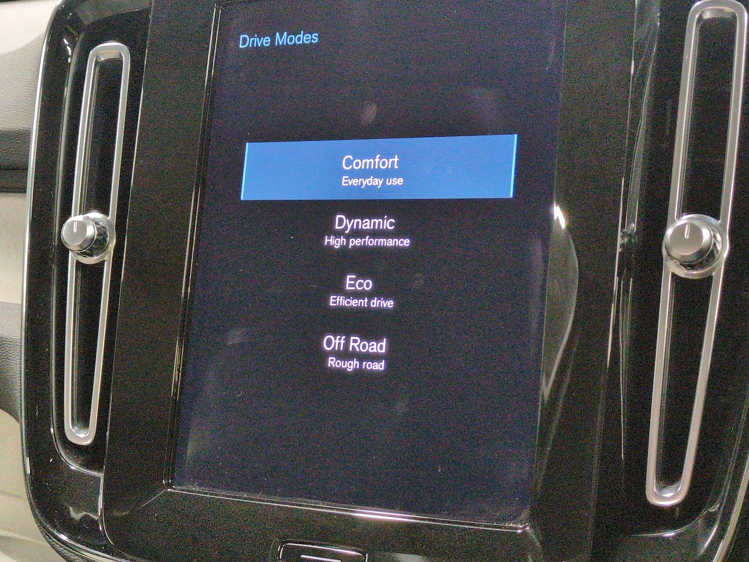 Used Volvo XC40 for sale - 76889160: Photo 21