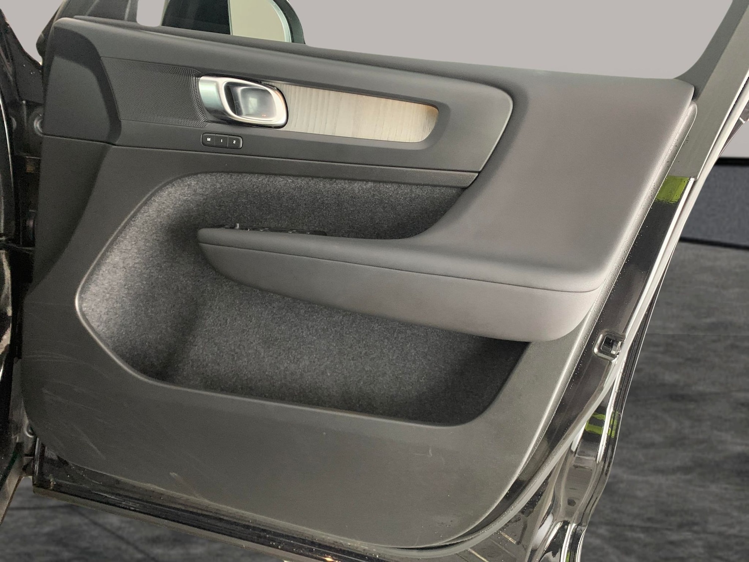 Used Volvo XC40 2022 for sale - 77047956: Photo 32