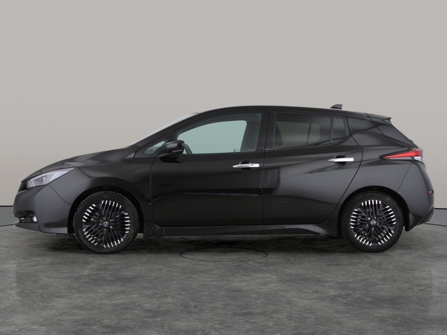 Used Nissan Leaf 2023 for sale - 77350898: Photo 13