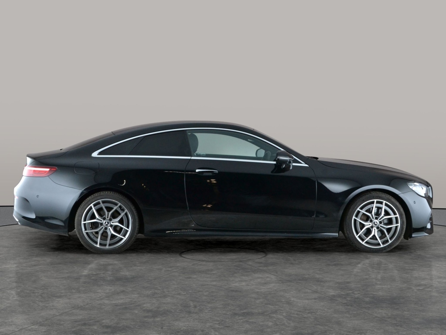 Used Mercedes-Benz E Class 2021 for sale - 77003102: Photo 9