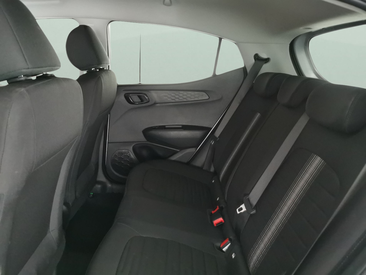 Used Hyundai i10 2022 for sale - 76845811: Photo 25