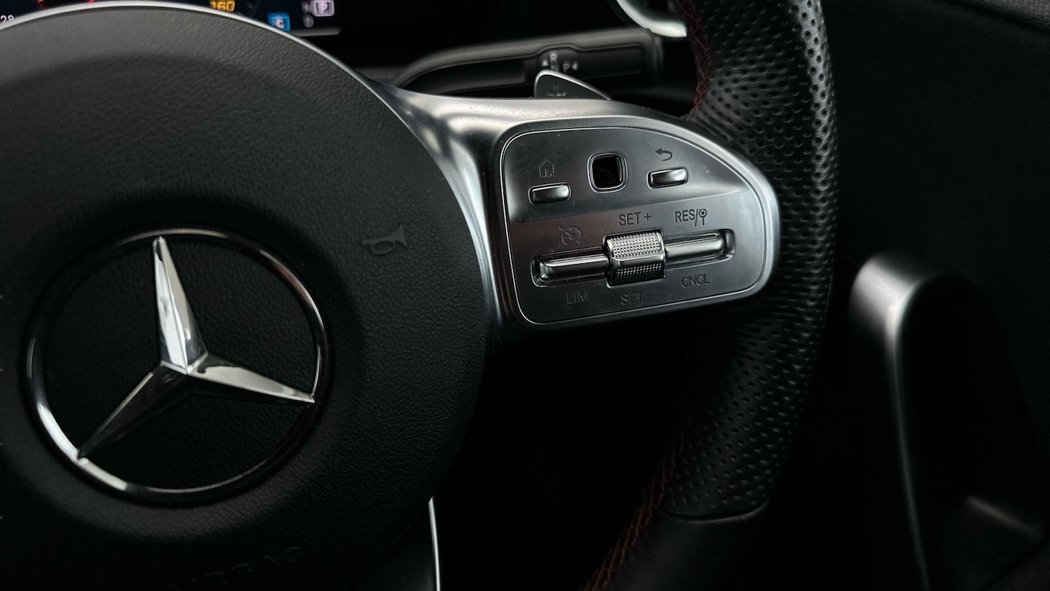 Used Mercedes-Benz A-Class 2018 for sale - 76940332: Photo 25