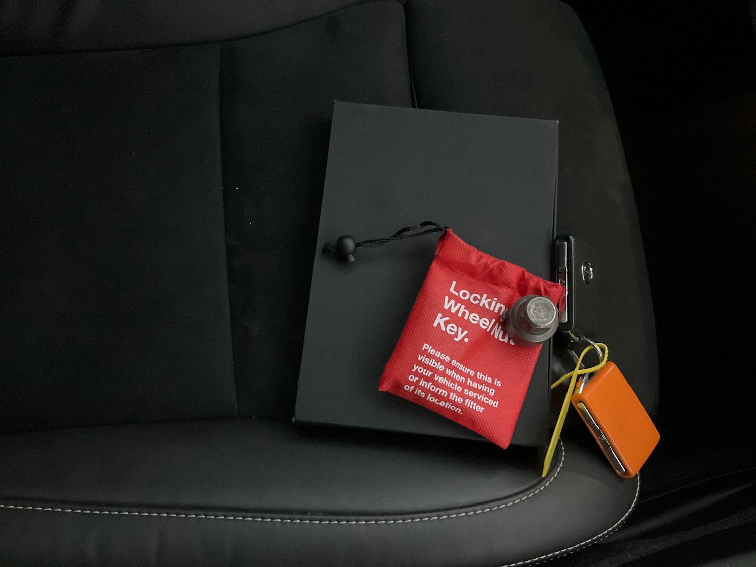 Used Volvo XC40 2022 for sale - 76612392: Photo 32