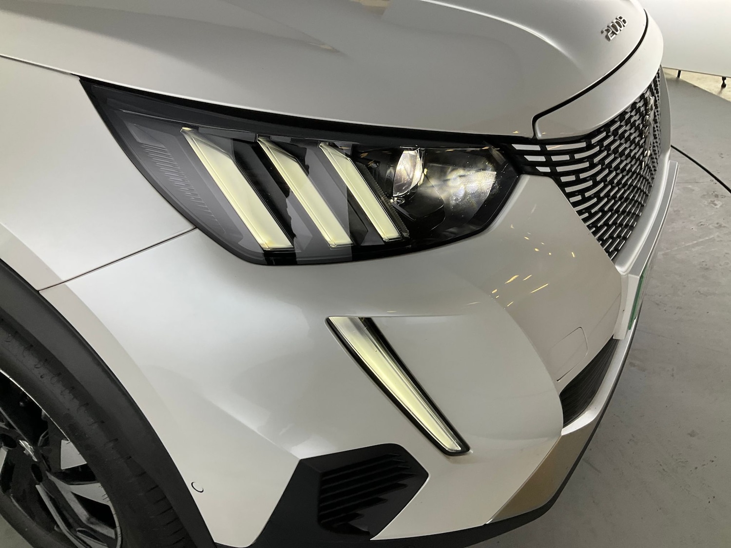 Used Peugeot E-2008 2023 for sale - 76534186: Photo 14