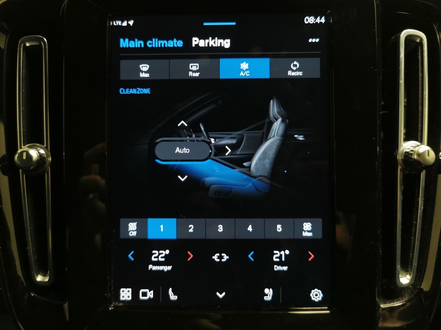 Used Volvo XC40 2021 for sale - 77151816: Photo 18