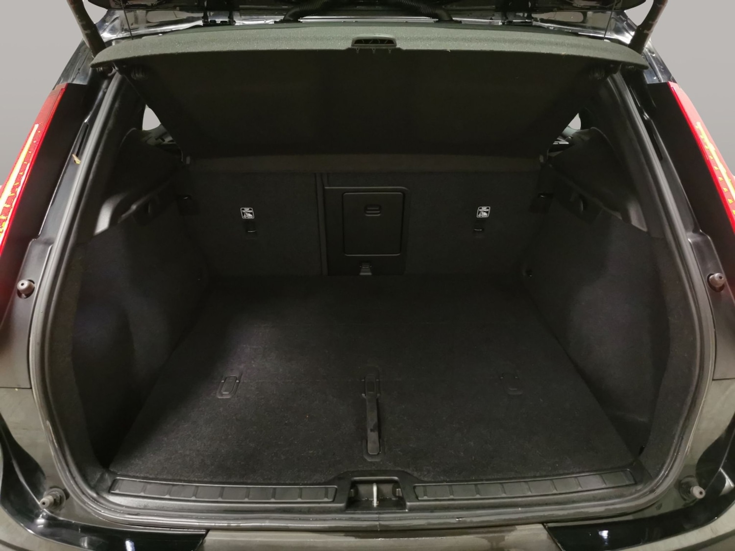 Used Volvo XC40 2021 for sale - 77151816: Photo 33