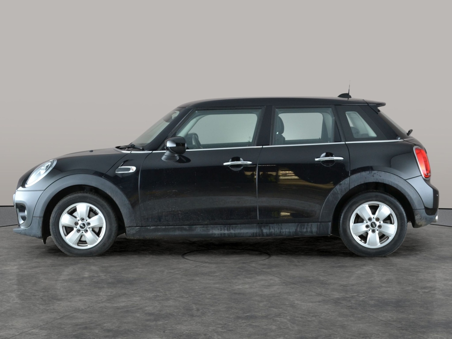 Used MINI Hatch 2019 for sale - 76935130: Photo 12