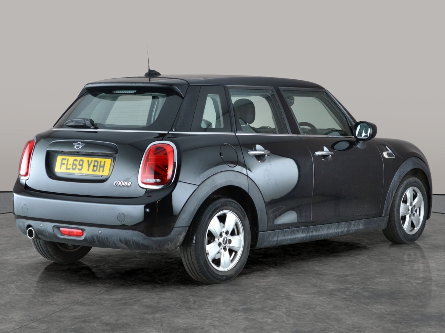 Used MINI Hatch 2019 for sale - 76935130: Photo 9