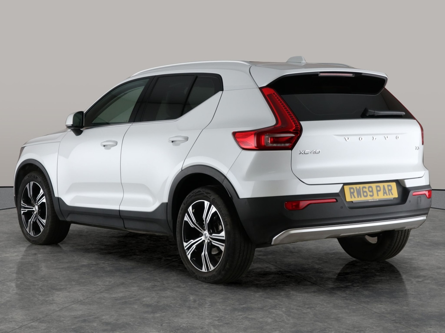 Used Volvo XC40 for sale - 76980587: Photo 15