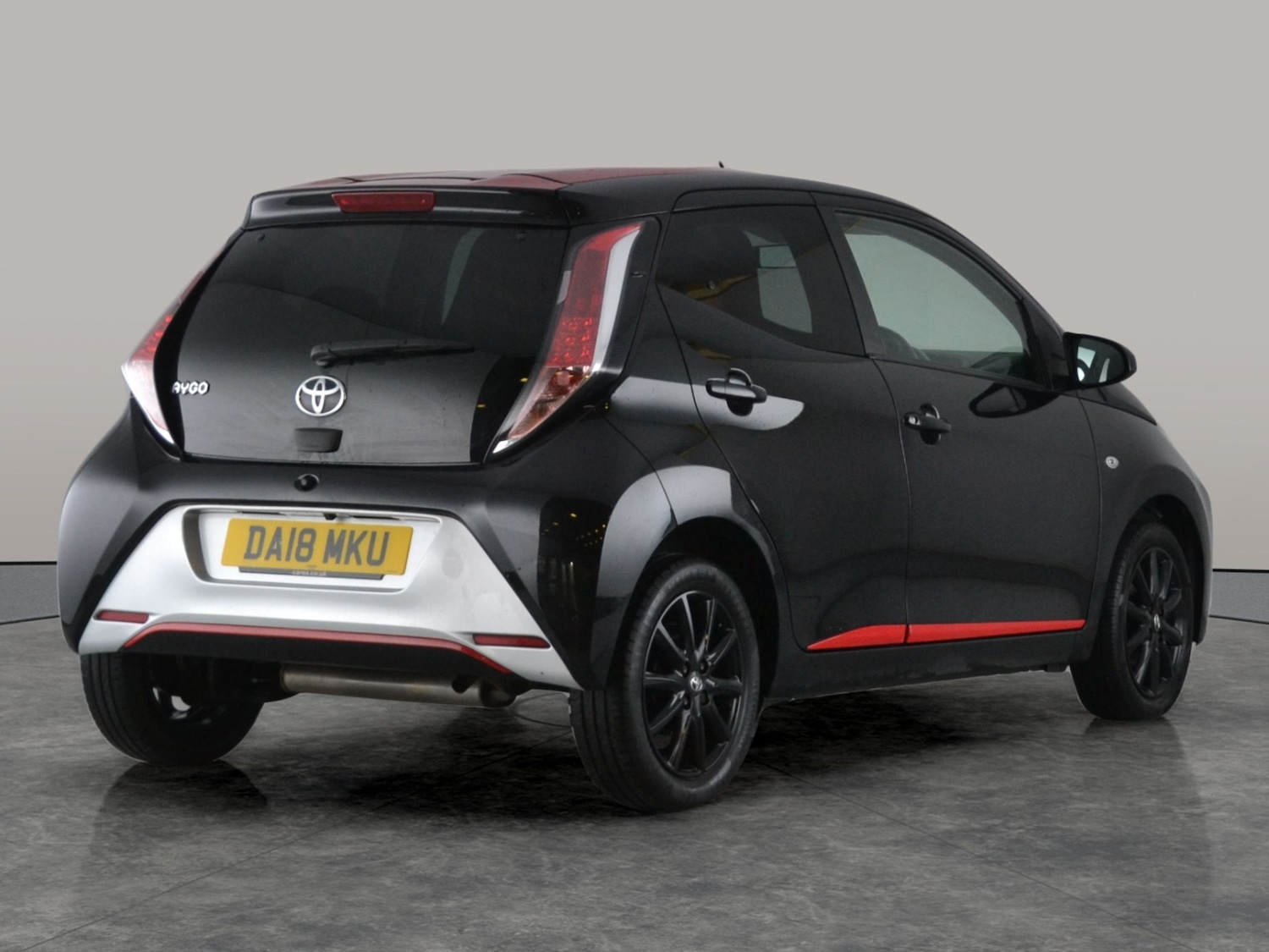 Used Toyota AYGO 2018 for sale - 76557162: Photo 10