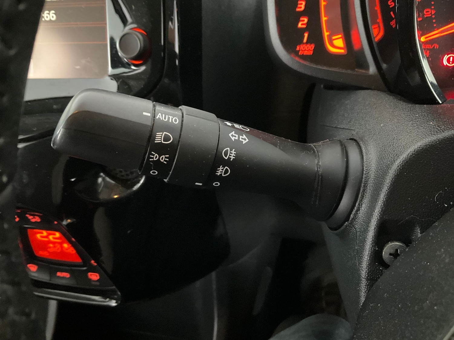 Used Toyota AYGO 2018 for sale - 76557162: Photo 18