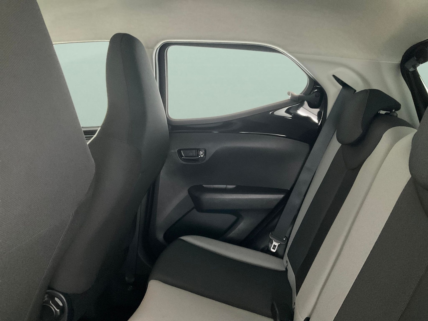 Used Toyota AYGO 2018 for sale - 76557162: Photo 23