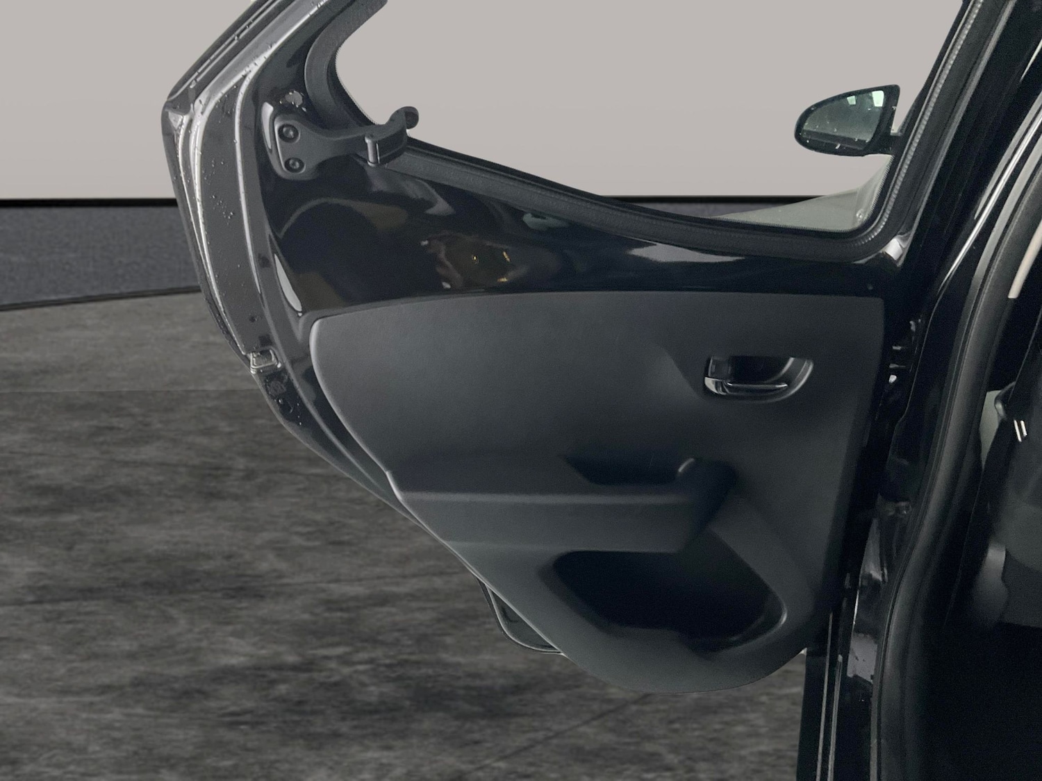 Used Toyota AYGO 2018 for sale - 76557162: Photo 25