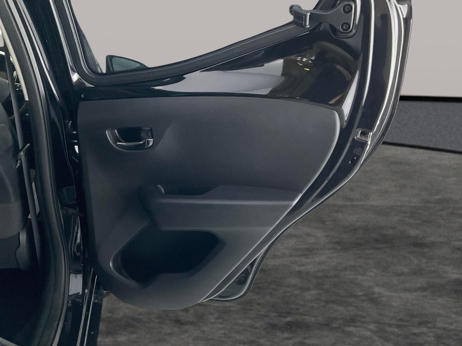 Used Toyota AYGO 2018 for sale - 76557162: Photo 27