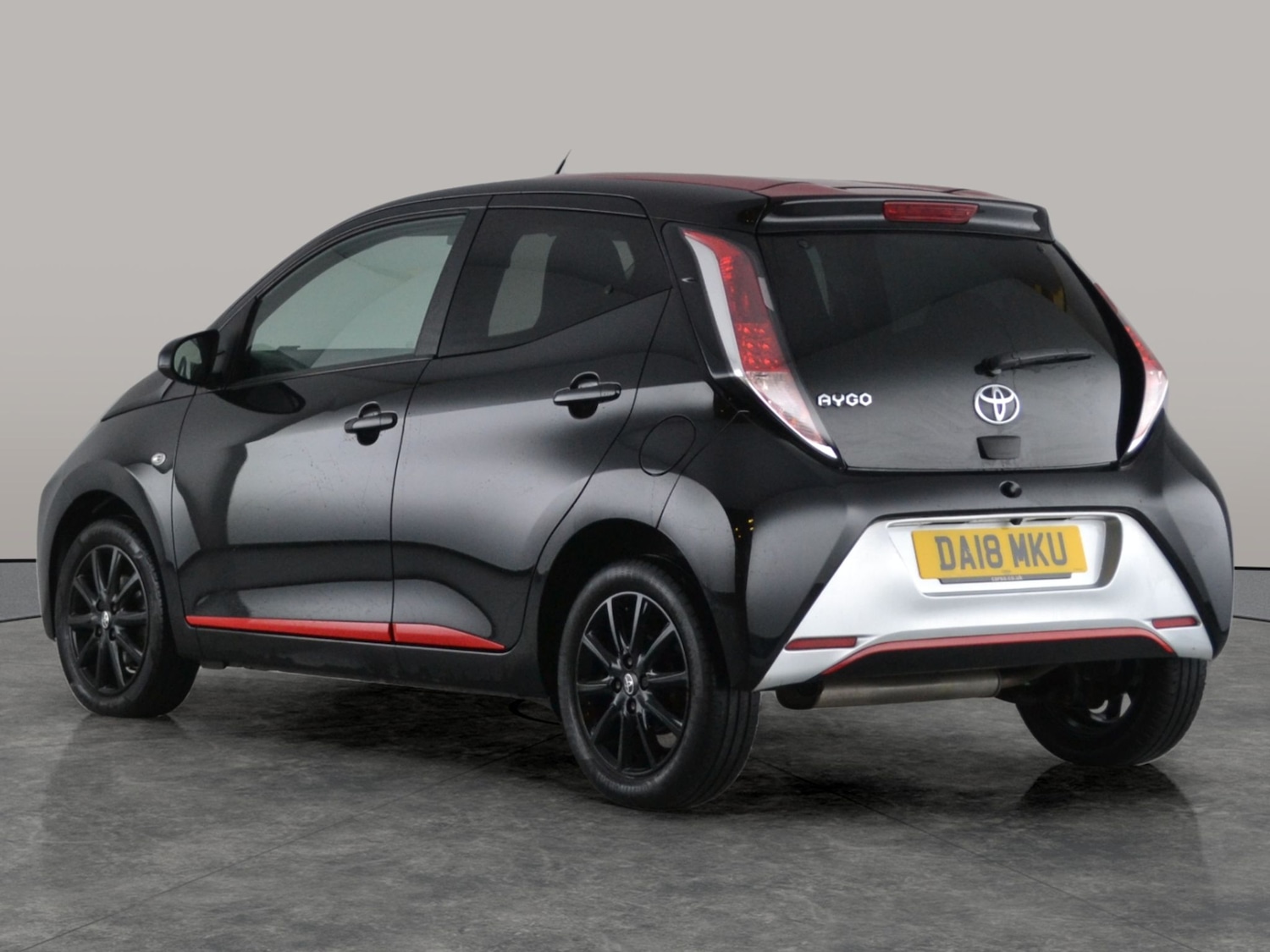 Used Toyota AYGO 2018 for sale - 76557162: Photo 8