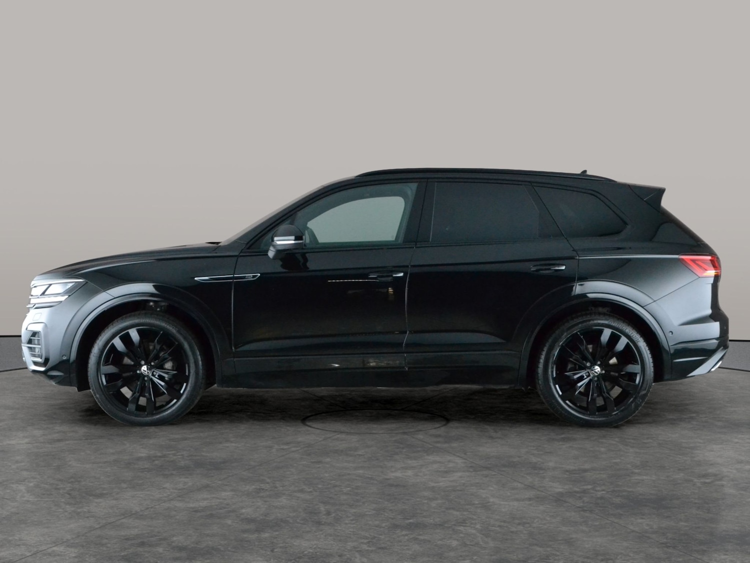 Used Volkswagen Touareg 2023 for sale - 77241295: Photo 14