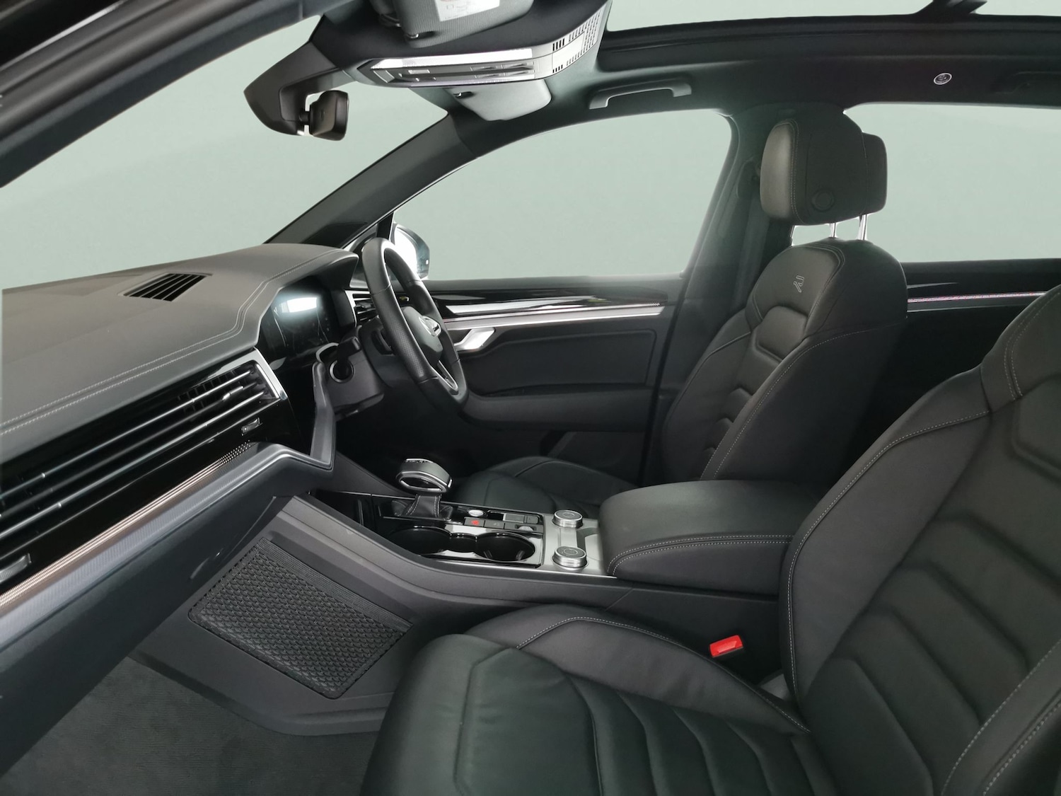 Used Volkswagen Touareg 2023 for sale - 77241295: Photo 4