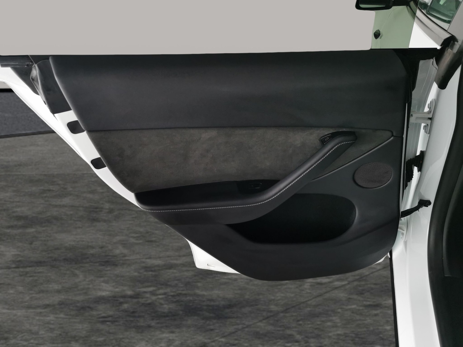 Used Tesla Model Y 2025 for sale - 77013283: Photo 27