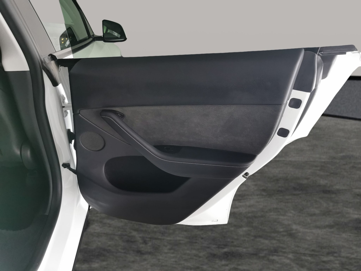 Used Tesla Model Y 2025 for sale - 77013283: Photo 29