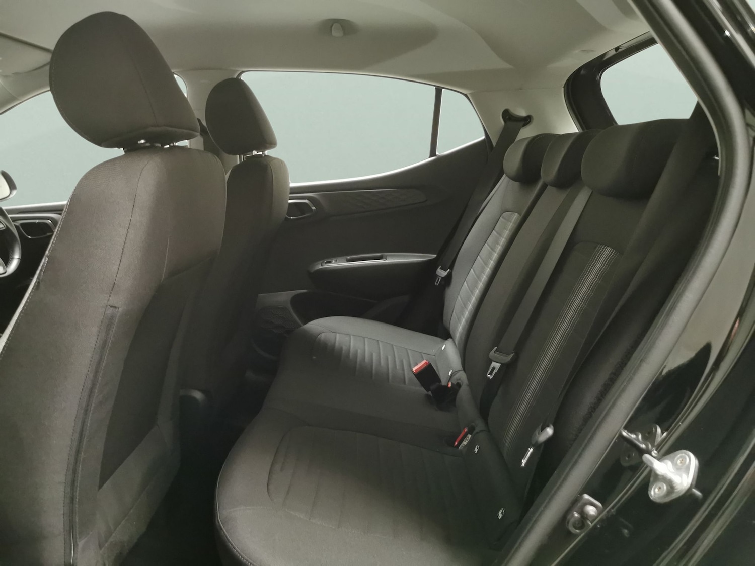 Used Hyundai i10 2023 for sale - 77194030: Photo 24