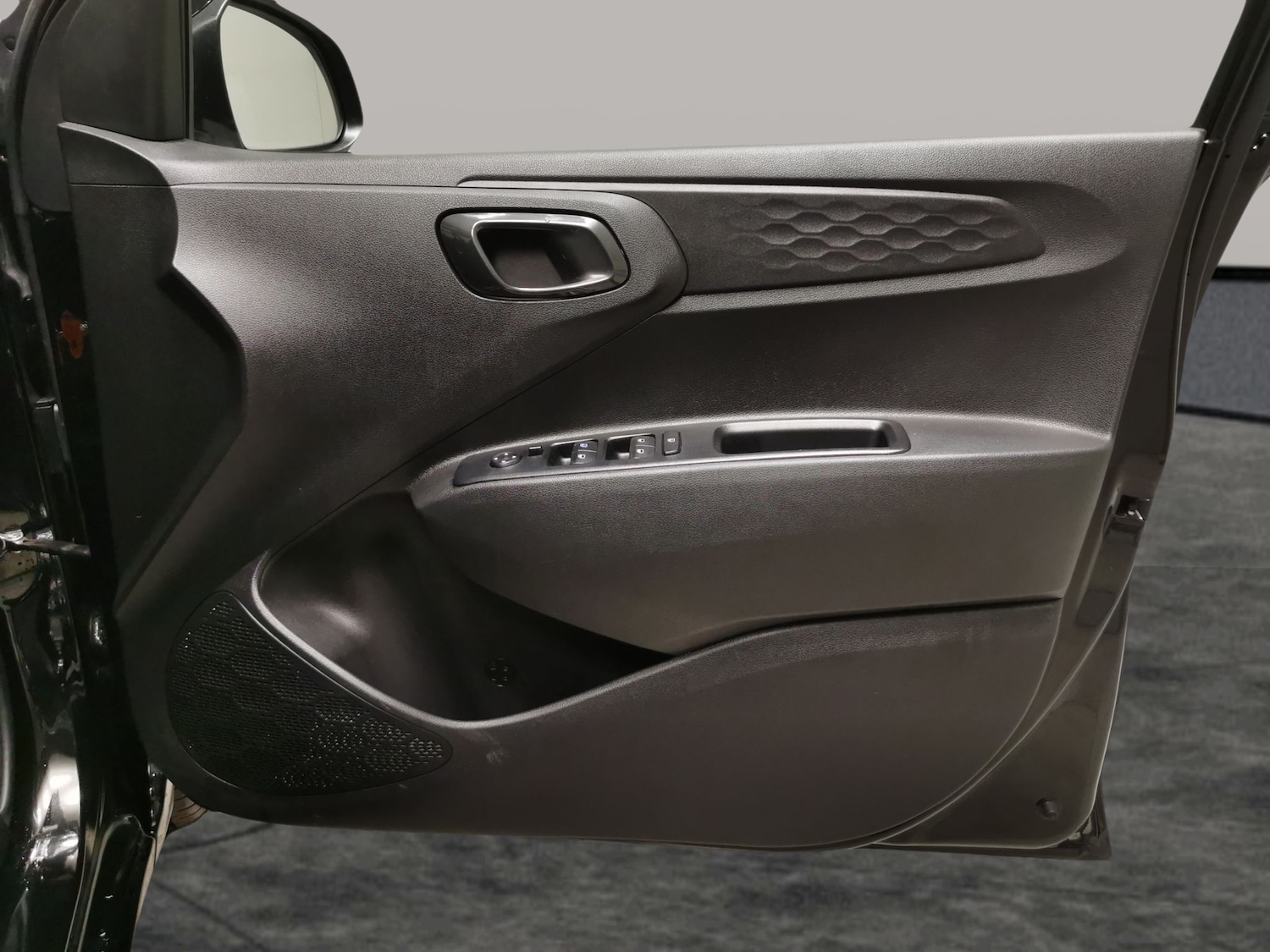 Used Hyundai i10 2023 for sale - 77194030: Photo 28