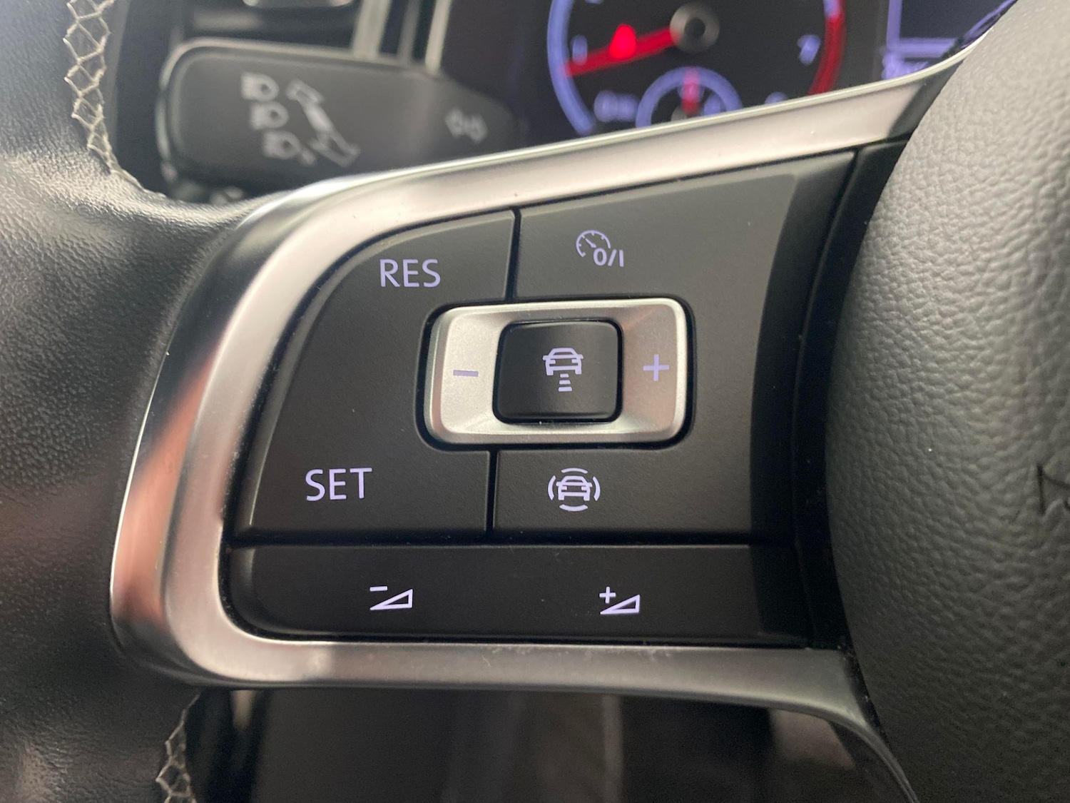 Used Volkswagen T-Roc 2021 for sale - 77013291: Photo 16