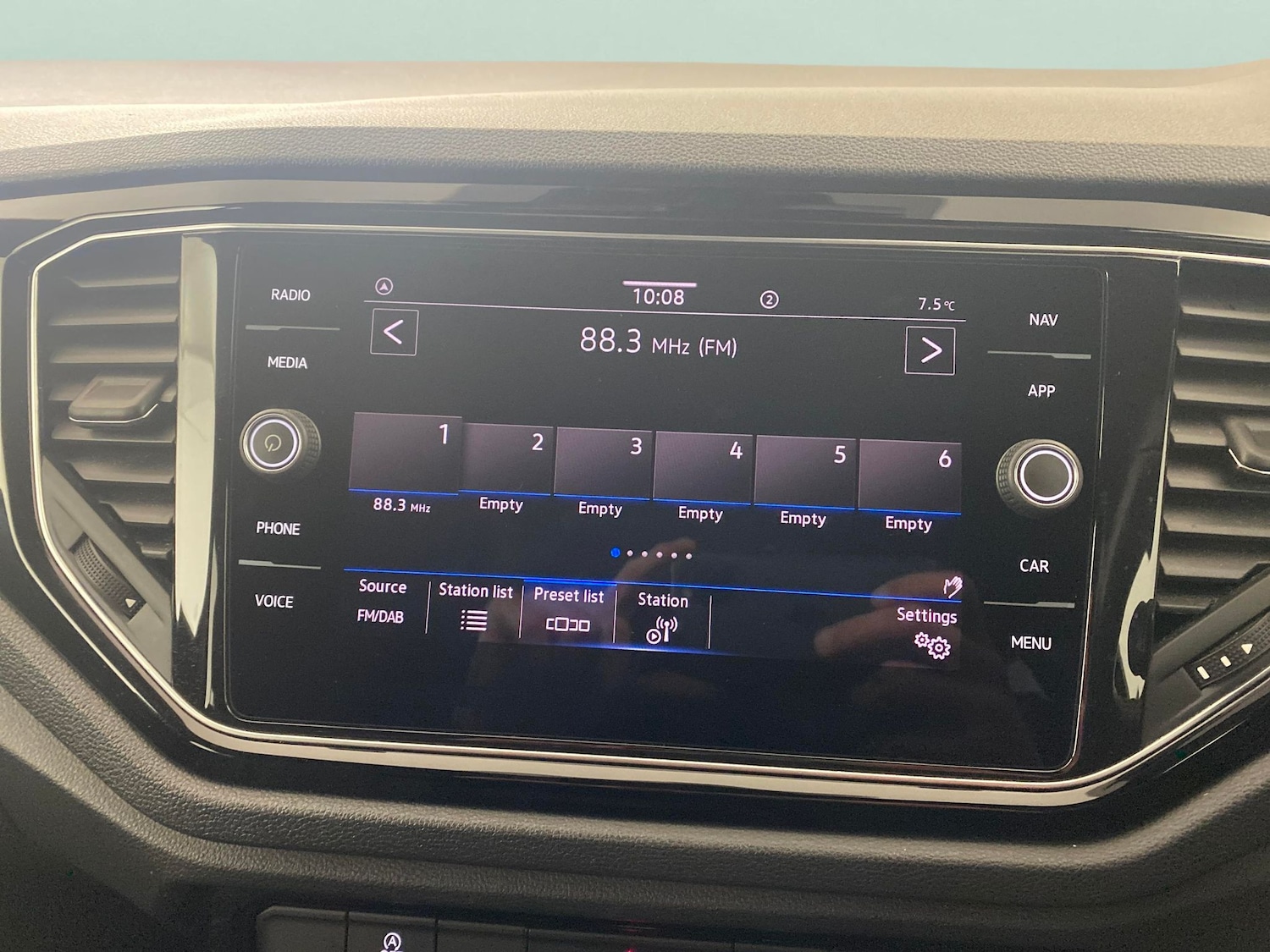 Used Volkswagen T-Roc 2021 for sale - 77013291: Photo 5