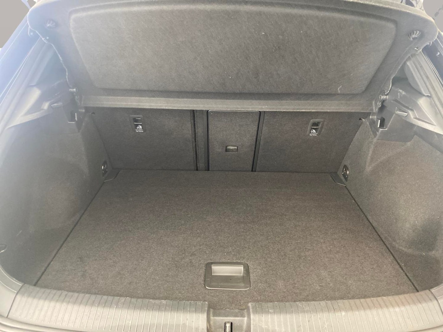 Used Volkswagen T-Roc 2021 for sale - 77013291: Photo 6