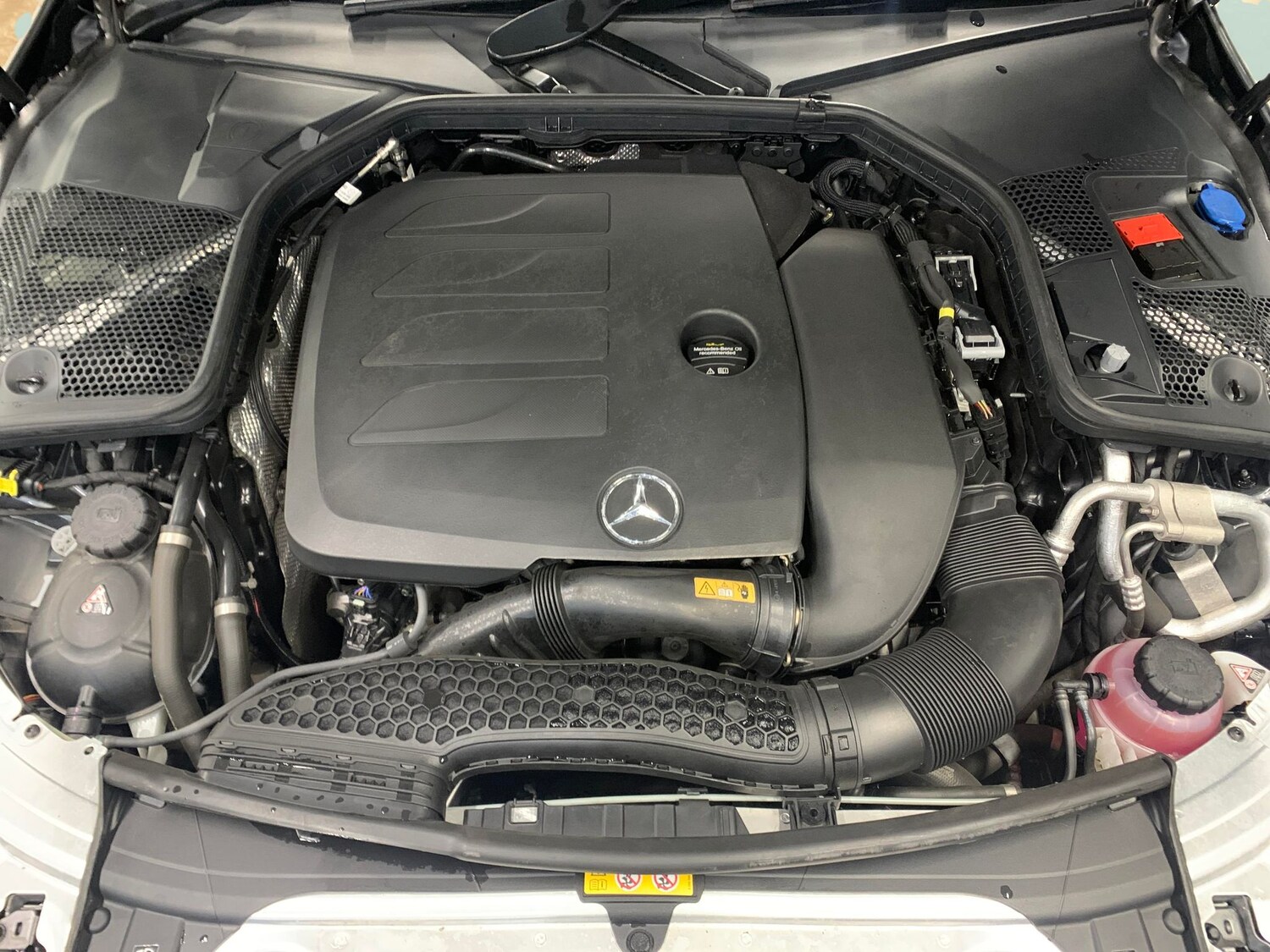 Used Mercedes-Benz C Class 2020 for sale - 76901844: Photo 31