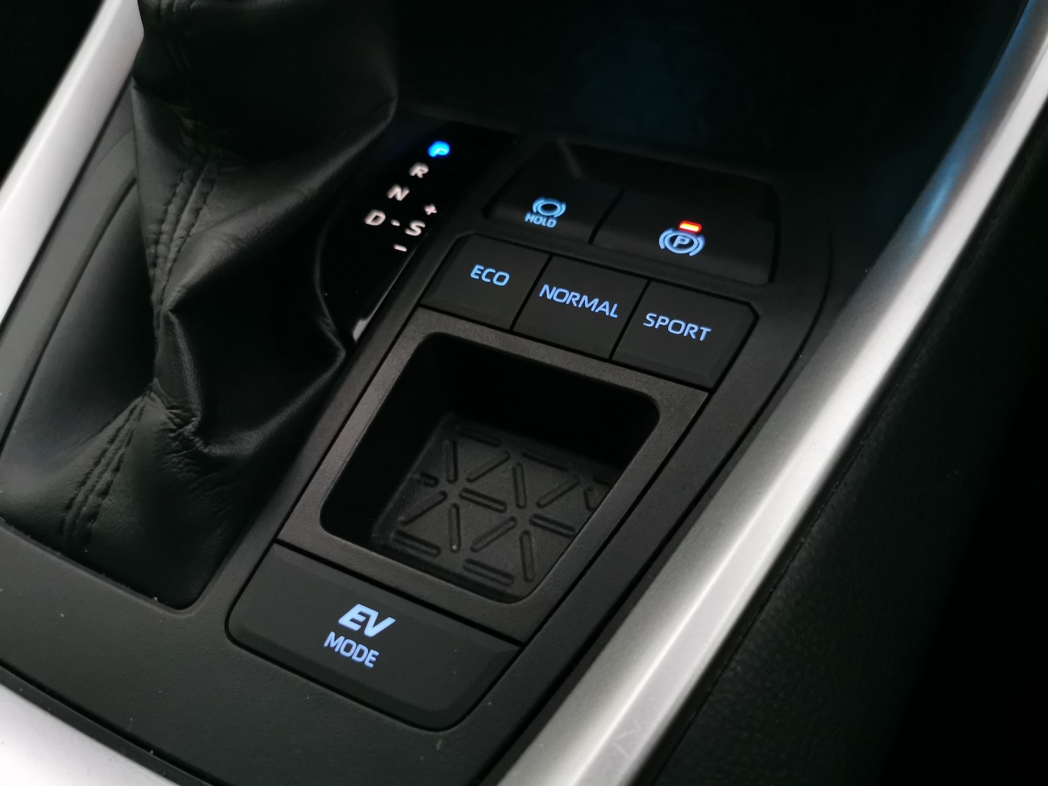 Used Toyota RAV4 2022 for sale - 77013307: Photo 20