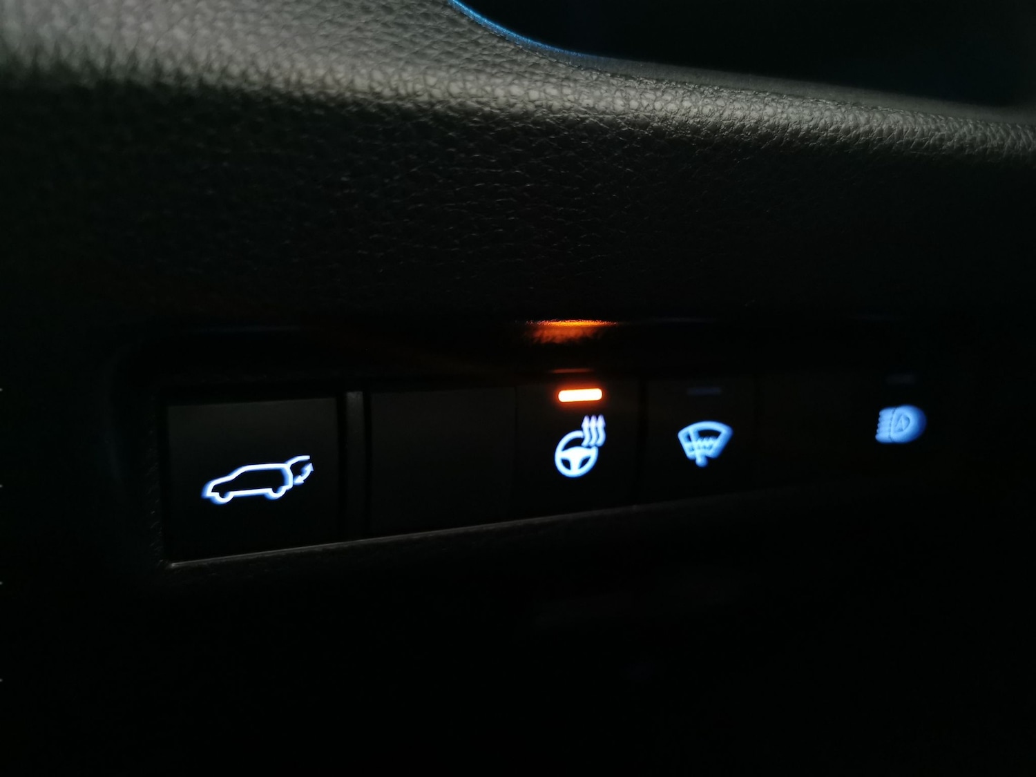 Used Toyota RAV4 2022 for sale - 77013307: Photo 24