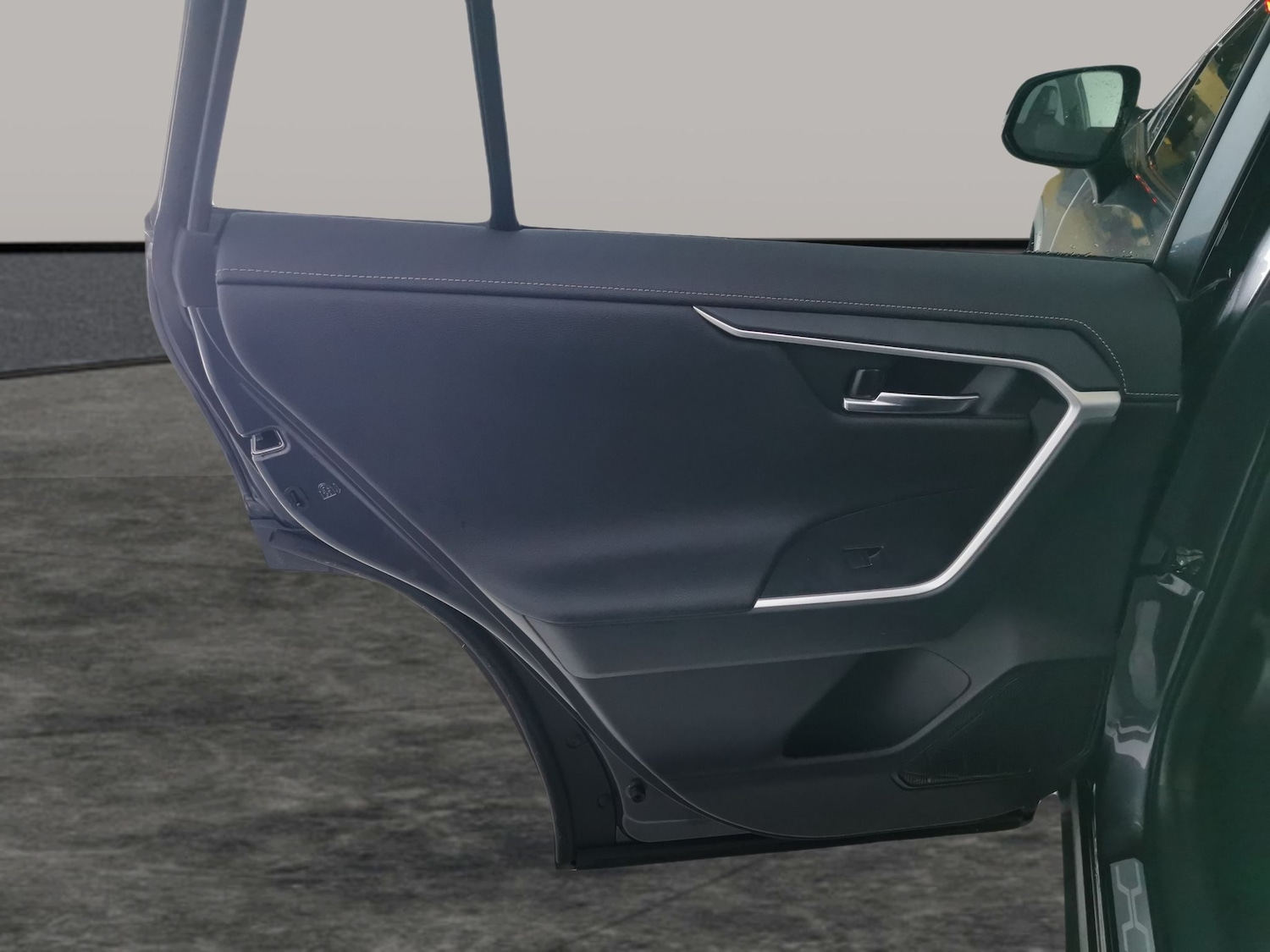 Used Toyota RAV4 2022 for sale - 77013307: Photo 31