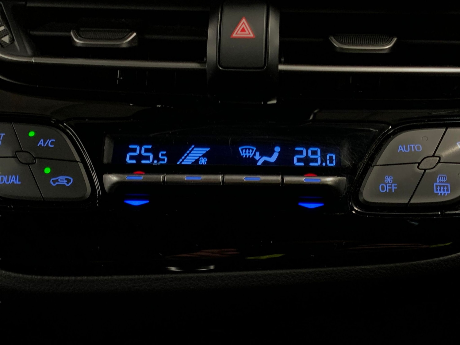 Used Toyota C-HR 2020 for sale - 77058642: Photo 18