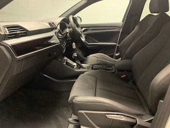 Used Audi Q3 2023 for sale - 75734220: Photo