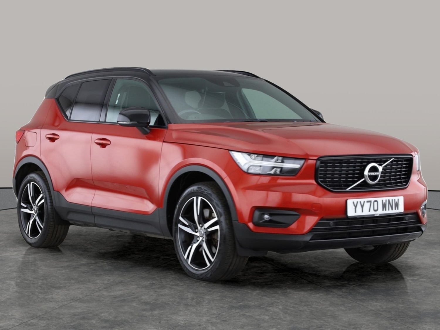 Used Volvo XC40 2021 for sale - 76342422: Photo 4