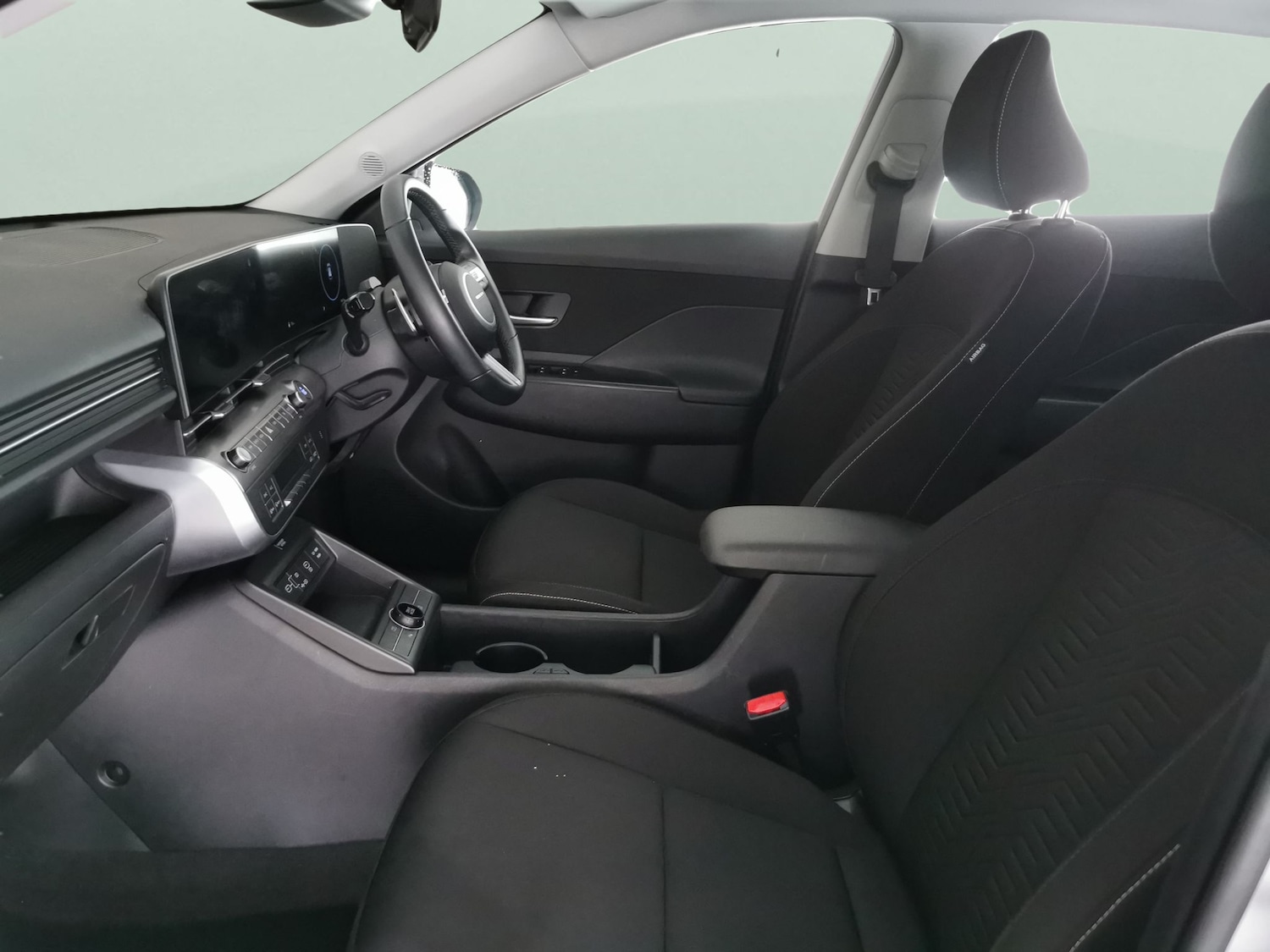 Used Hyundai KONA 2023 for sale - 76980651: Photo 4