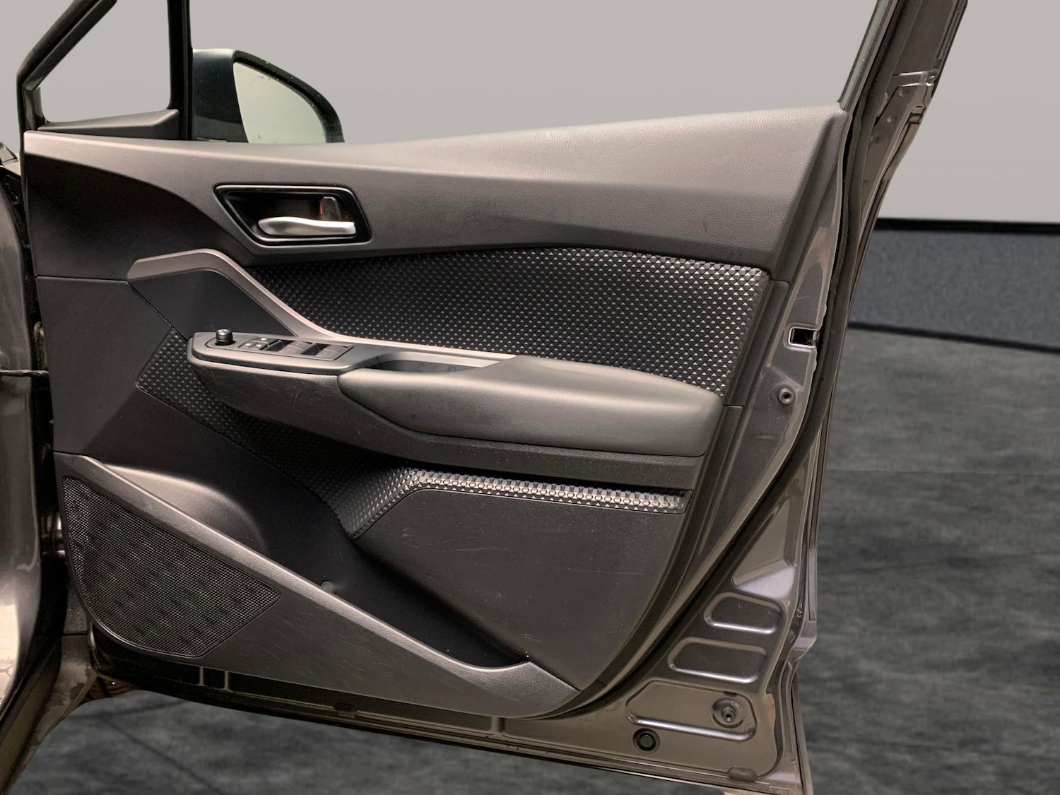 Used Toyota C-HR 2022 for sale - 76402987: Photo 34