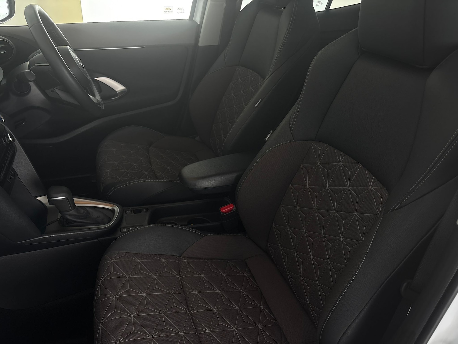 Used Toyota Yaris Cross 2023 for sale - 76392120: Photo 18