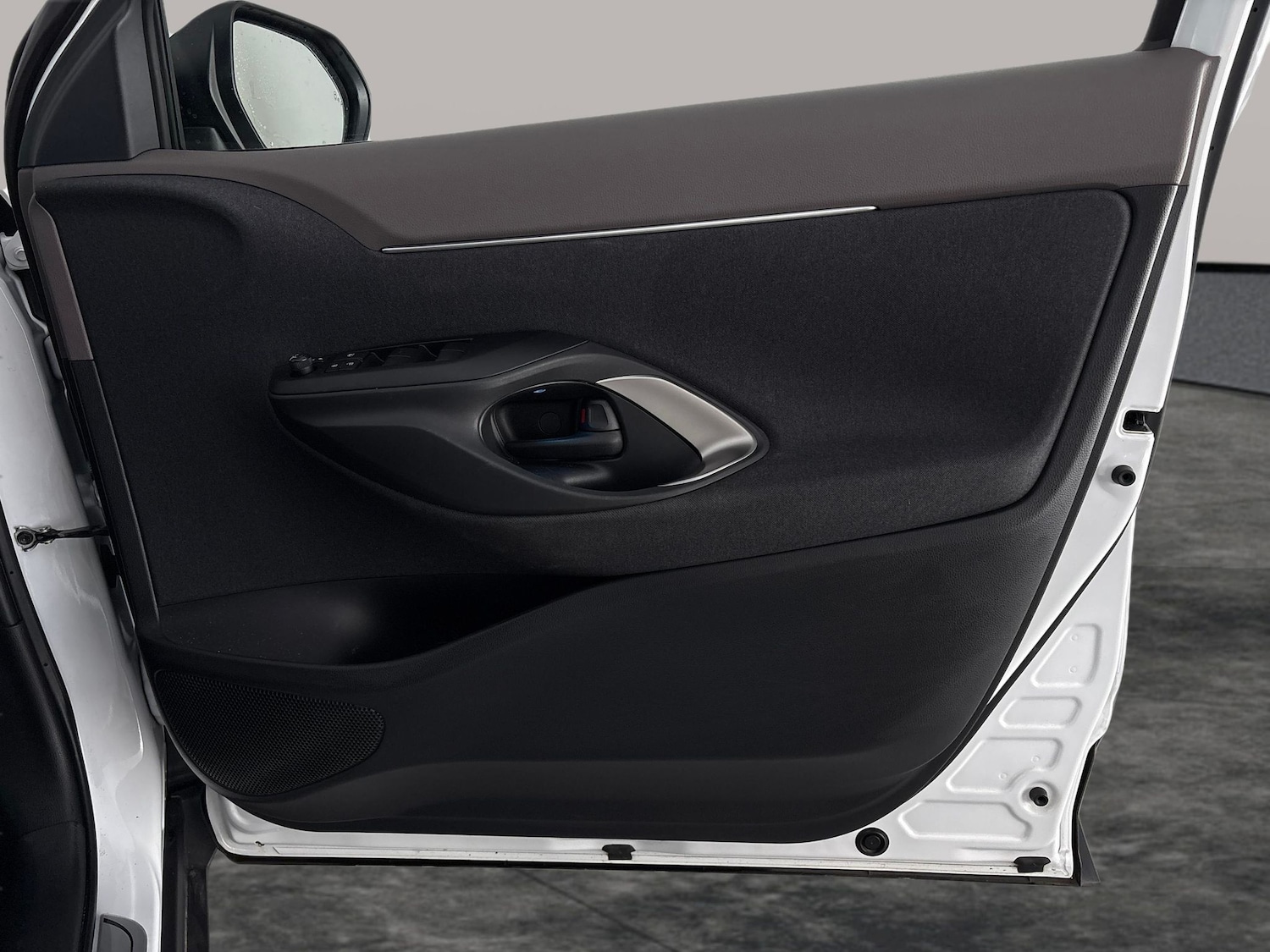 Used Toyota Yaris Cross 2023 for sale - 76392120: Photo 42