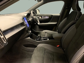 Used Volvo XC40 2023 for sale - 75516275: Photo