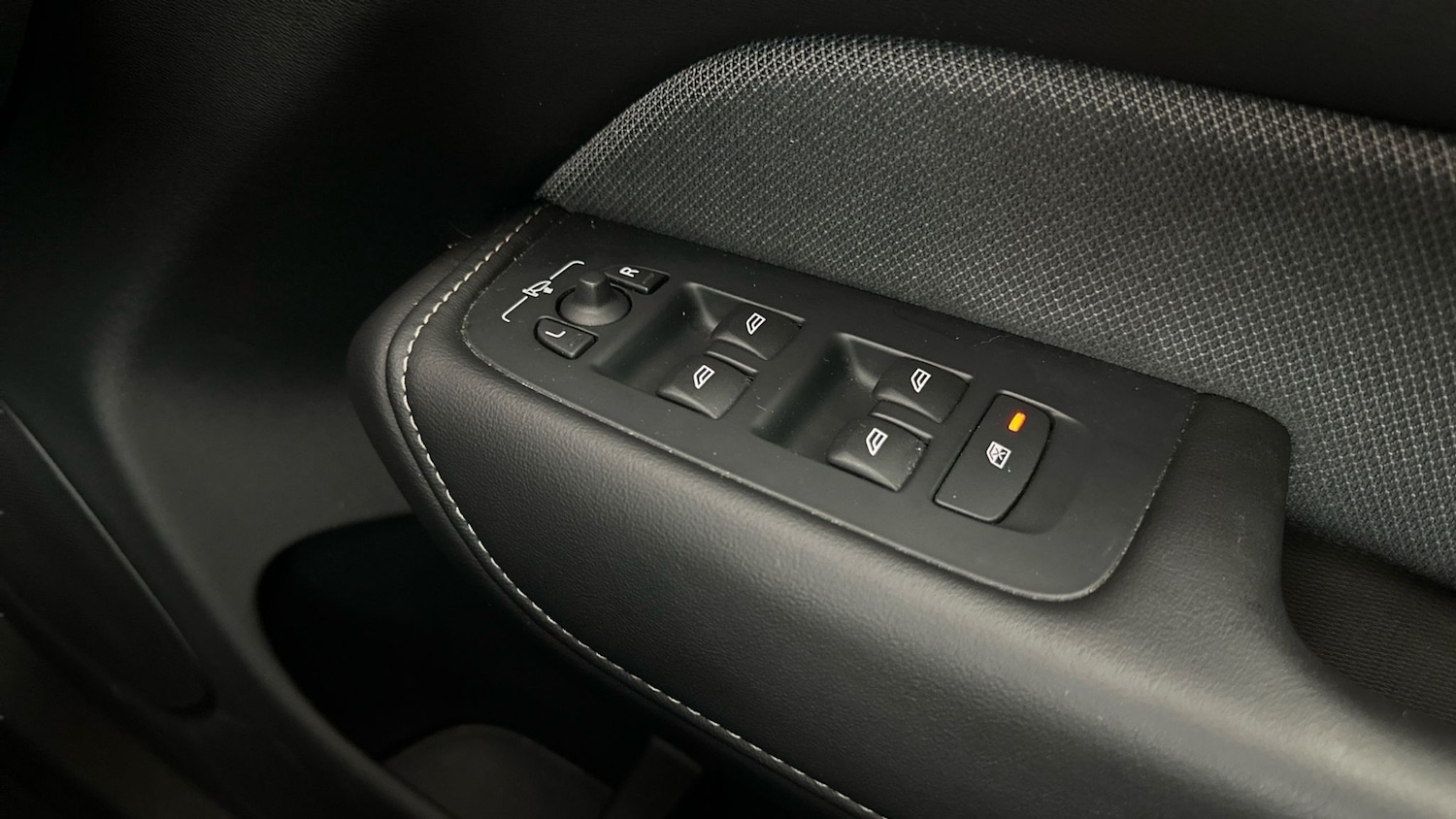 Used Volvo XC60 2021 for sale - 76046340: Photo 22