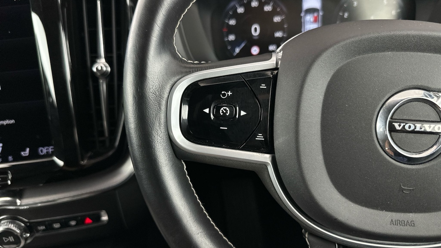 Used Volvo XC60 2021 for sale - 76046340: Photo 23
