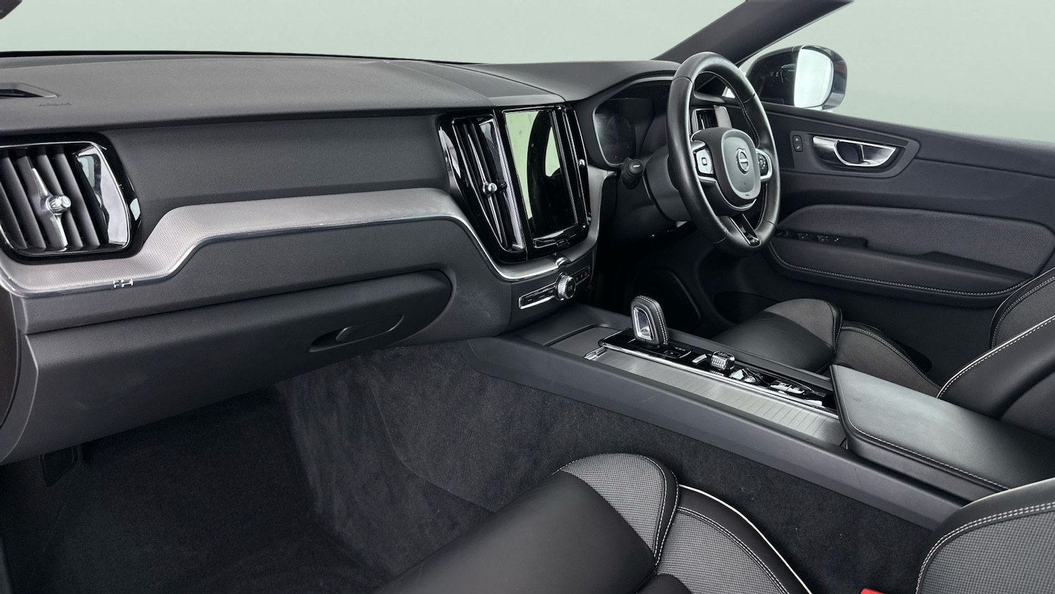 Used Volvo XC60 2021 for sale - 76046340: Photo 33